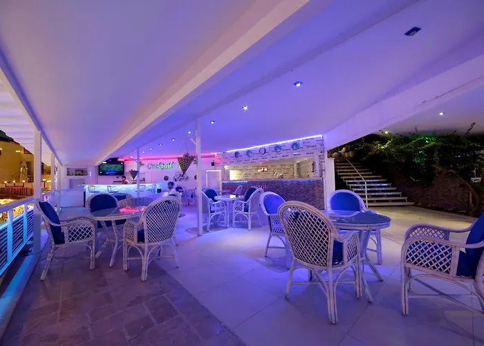 Sky Nova Hotel & Suites